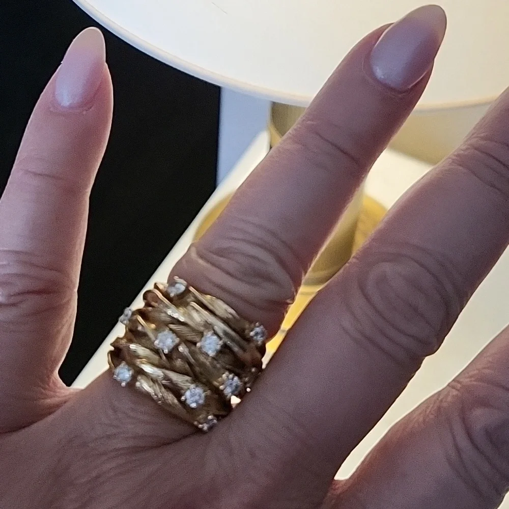 Ring - Picture 2 of 5